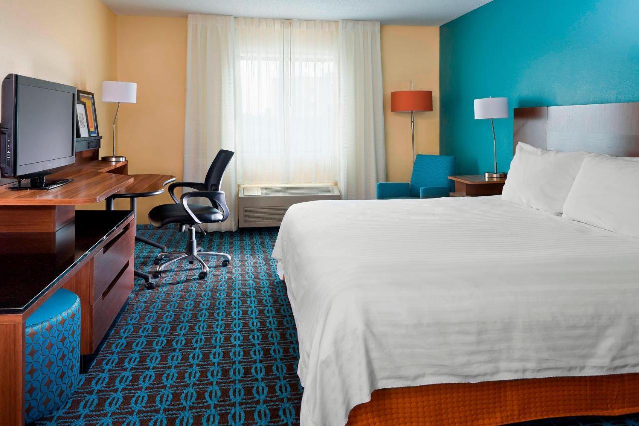 Fairfield Inn & Suites Lexington Keeneland Airport Exterior photo